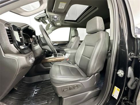 Used 2023 GMC Sierra 1500 Elevation w/ Elevation Premium Package image 4