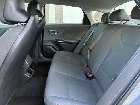 Used 2025 Kia K4 LXS image 24