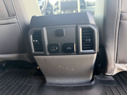 Used 2022 Ford F250 XLT w/ XLT Premium Package AWD/4WD image 17