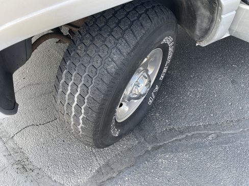 Used 2001 Dodge Ram 2500 Truck 2WD Quad Cab image 12