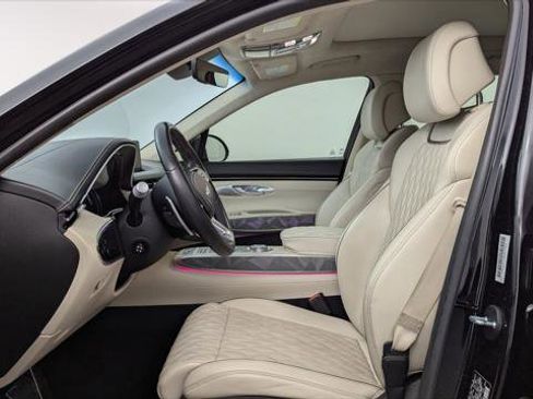 Used 2022 Genesis GV70 3.5T Sport w/ Sport Advanced Package image 14
