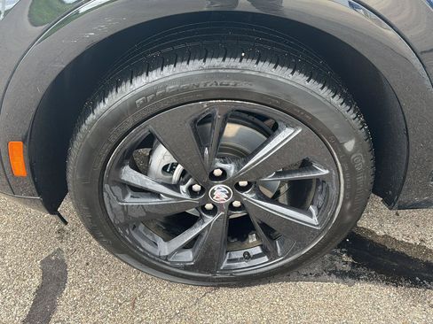 Used 2023 Buick Envision Preferred w/ Sport Touring Package AWD/4WD image 9