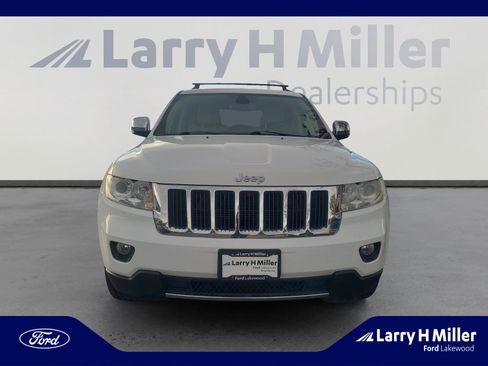 Used 2013 Jeep Grand Cherokee Limited w/ Trailer Tow Group image 8