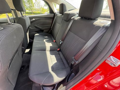 Used 2016 Ford Focus SE FWD image 16