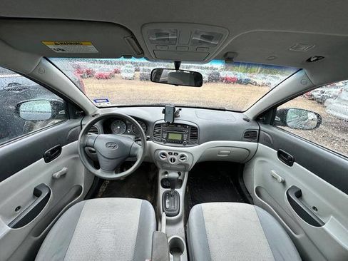 Used 2010 Hyundai Accent GLS FWD image 33