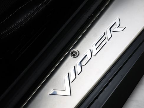 Used 2017 Dodge Viper SRT-10 RWD image 41