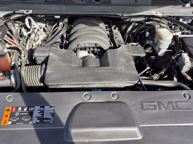 Used 2020 GMC Yukon XL Denali w/ Denali Premium Package RWD image 25