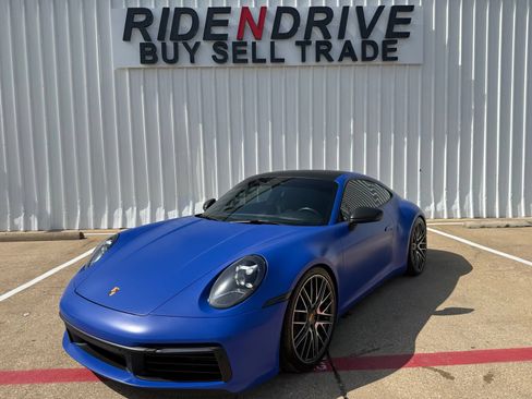 Used 2021 Porsche 911 Carrera RWD image 1
