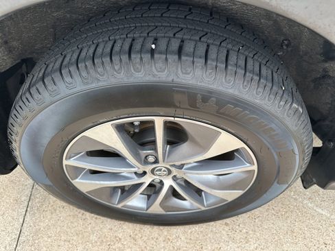 Used 2016 Toyota RAV4 XLE image 21
