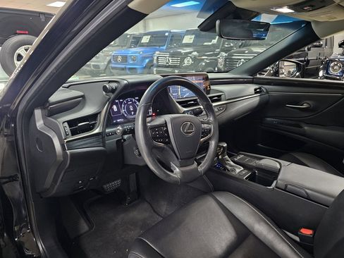 Used 2020 Lexus ES 350 w/ Premium Package image 5