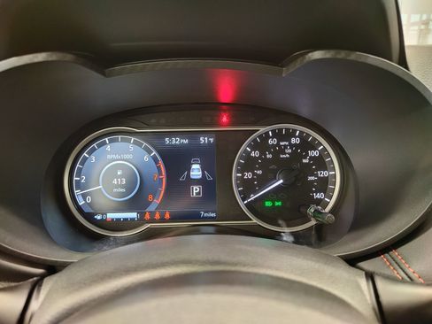 New 2025 Nissan Versa SR w/ Trunk Package image 18