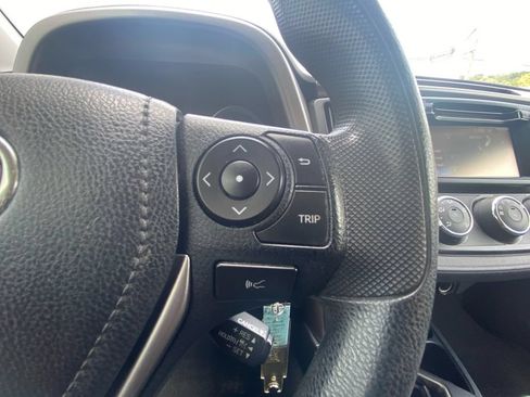 Used 2018 Toyota RAV4 LE w/ All Weather Liner Package AWD/4WD image 20