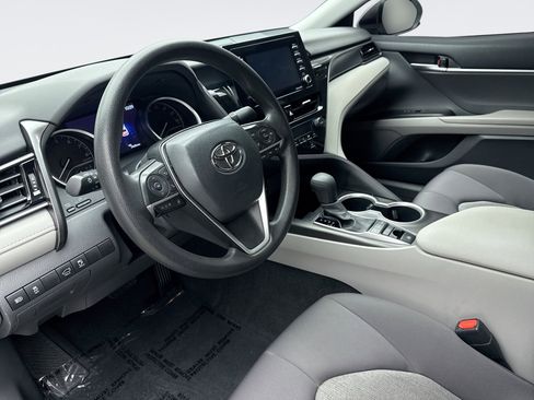 Used 2023 Toyota Camry LE AWD/4WD image 10