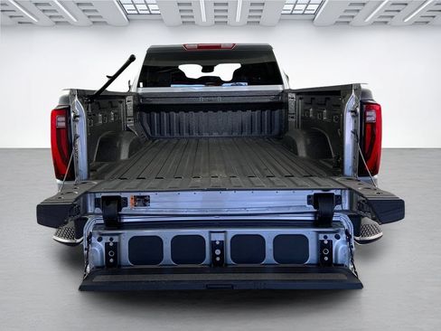 Used 2025 GMC Sierra 3500 SLT AWD/4WD image 10