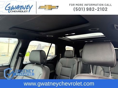 Used 2023 Chevrolet Traverse RS image 32