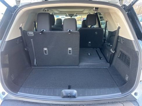 New 2025 Nissan Pathfinder SV image 25