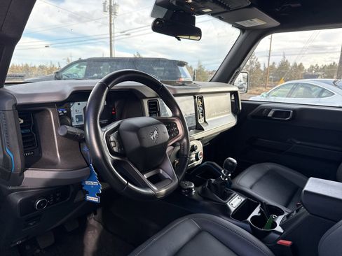 Used 2024 Ford Bronco Black Diamond image 2