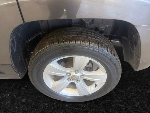 Certified 2016 Jeep Patriot Latitude image 19