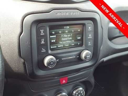 Used 2016 Jeep Renegade Trailhawk AWD/4WD image 22