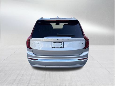 New 2026 Volvo XC90 B5 Core image 5