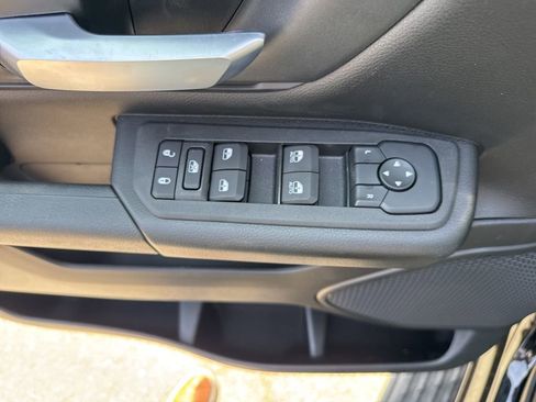 New 2026 RAM 1500 Express AWD/4WD image 9