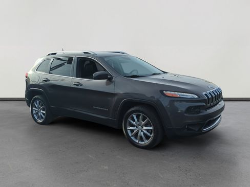 Used 2018 Jeep Cherokee Limited image 7