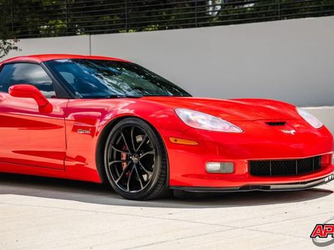 Used 2013 Chevrolet Corvette Z06 w/ 3LZ Preferred Equipment Group RWD image 42