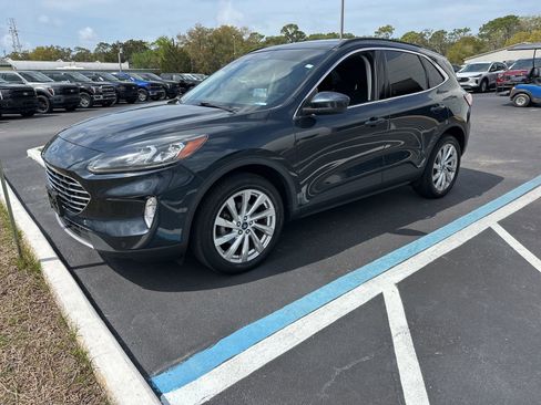 Used 2022 Ford Escape Titanium w/ Titanium Elite Package image 3