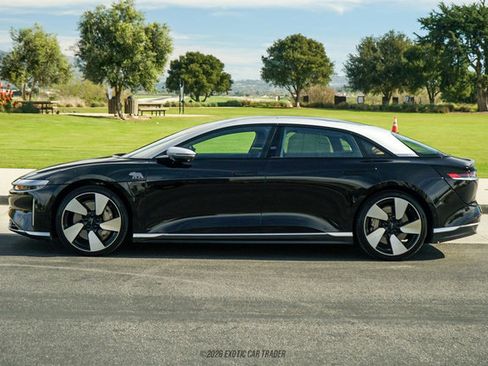 Used 2022 Lucid Air Grand Touring image 3