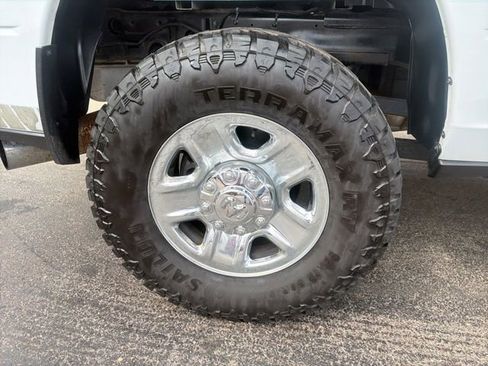 Used 2021 RAM 2500 Big Horn image 12