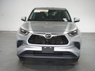 Used 2023 Toyota Highlander L video 2