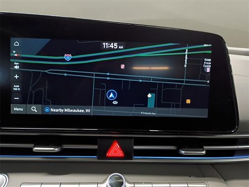 Certified 2025 Hyundai Elantra SEL image 22