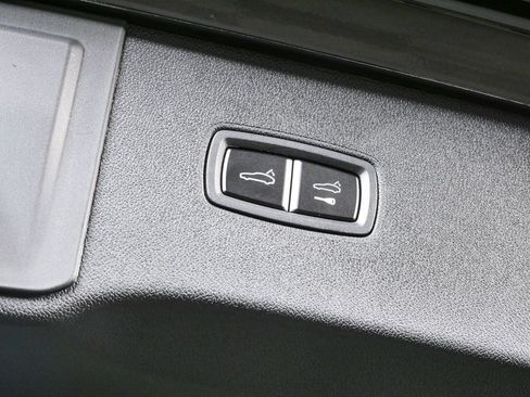 New 2026 Porsche Cayenne AWD/4WD image 37