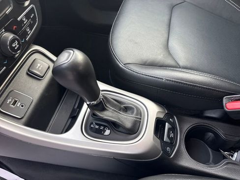 Used 2021 Jeep Compass 80th Special Edition image 25