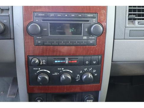 Used 2005 Dodge Durango SLT AWD/4WD image 15