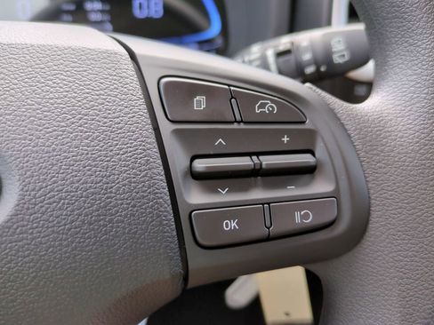 New 2026 Hyundai Venue SE image 24