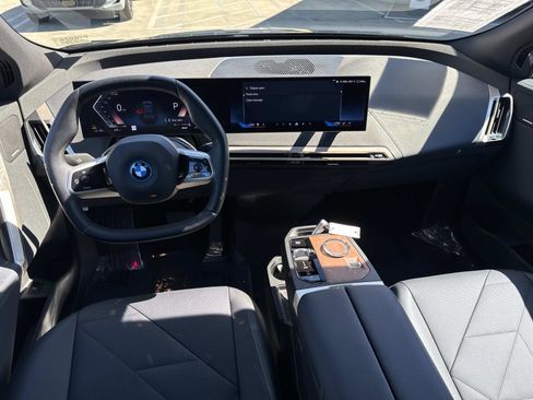 Used 2025 BMW iX xDrive50 w/ Premium Package image 7
