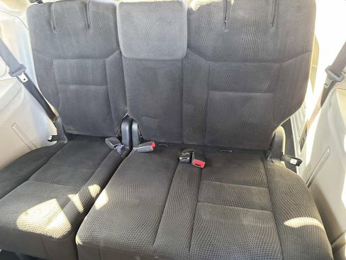 Used 2019 Dodge Grand Caravan SE w/ UConnect Hands-Free Group image 12