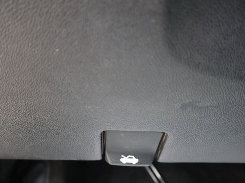 Used 2019 Chevrolet Silverado 1500 LT w/ All-Star Edition AWD/4WD image 29
