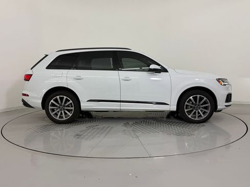 Used 2023 Audi Q7 Premium Plus image 7