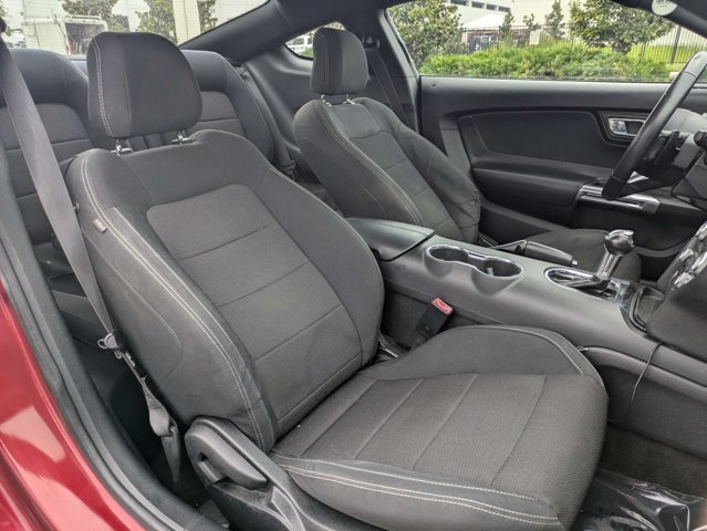 Used 2016 Ford Mustang Coupe RWD image 14