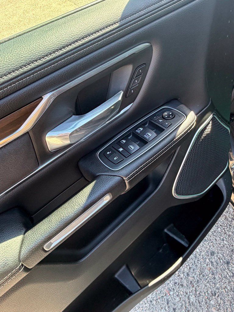 Used 2021 RAM 1500 Laramie AWD/4WD image 13