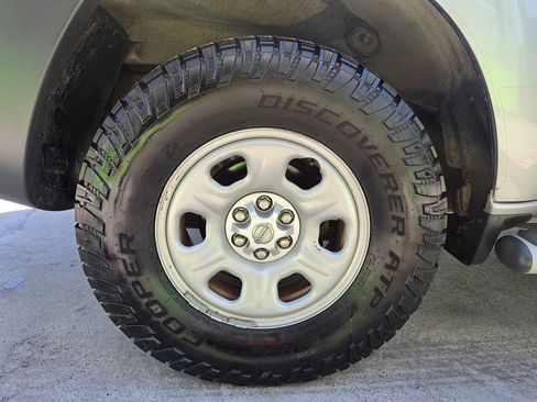 Used 2015 Nissan Xterra X RWD image 46