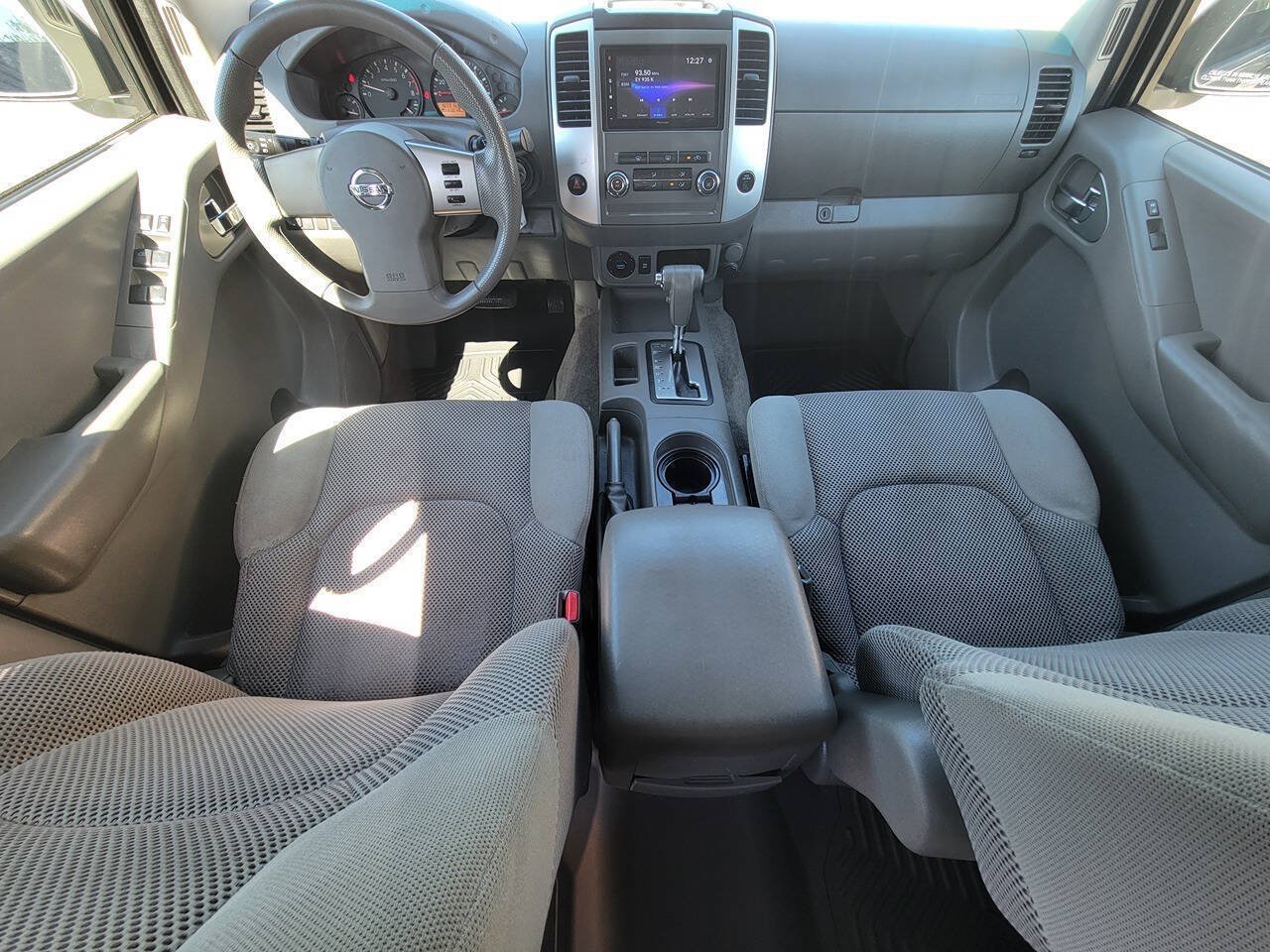 Used 2011 Nissan Frontier SV RWD image 25
