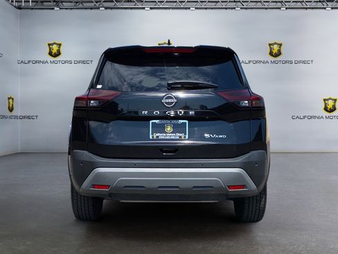 Used 2023 Nissan Rogue SV image 6