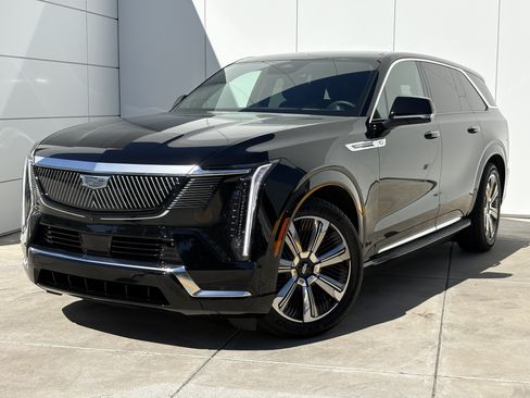 Certified 2025 Cadillac Escalade IQ Luxury 2 w/ LPO, Premium Carpet Package AWD/4WD image 2