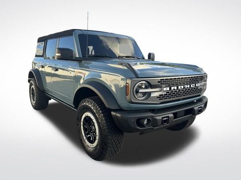 Used 2023 Ford Bronco Badlands w/ Sasquatch Package image 2