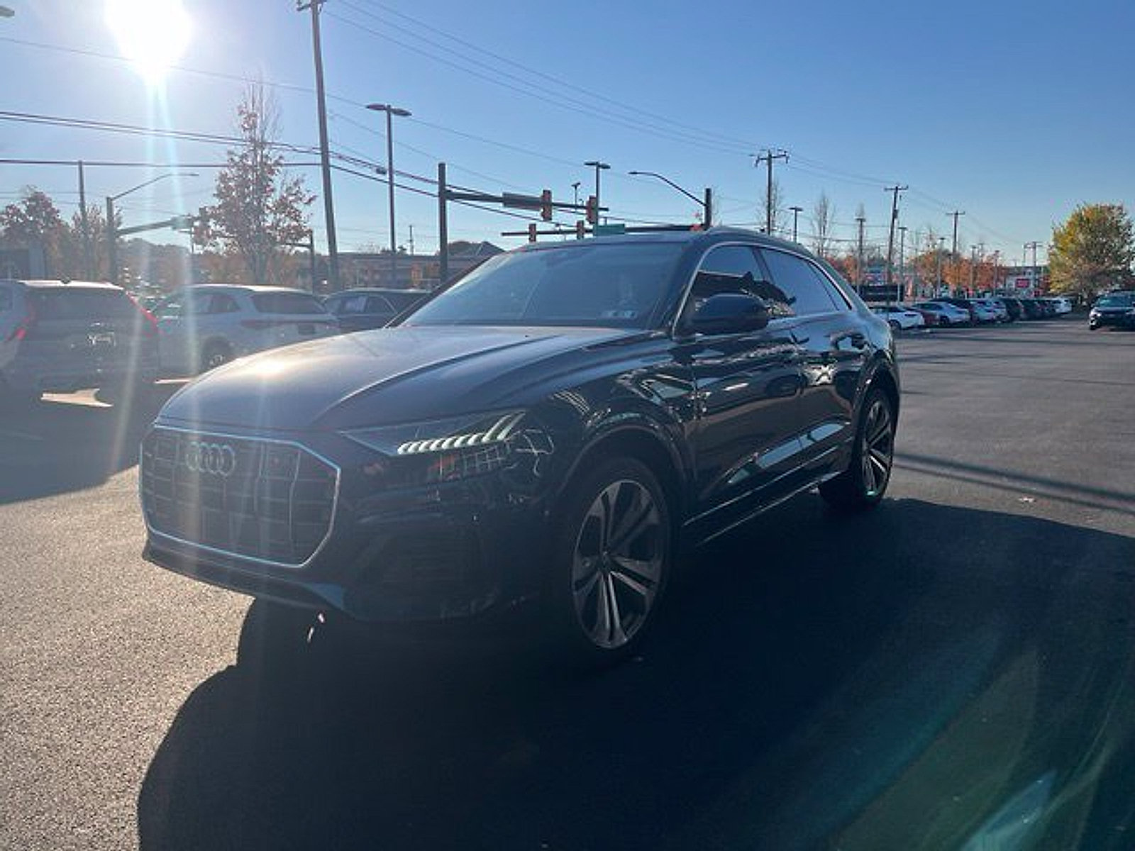 Used 2019 Audi Q8 Prestige AWD/4WD image 3