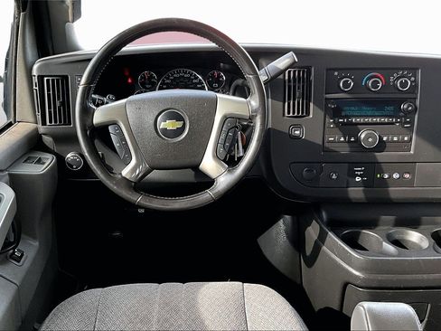 Used 2019 Chevrolet Express 3500 LS image 5