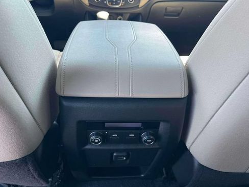 Used 2023 Chevrolet Traverse LS AWD/4WD image 24